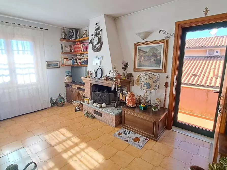 Immagine 12 di Casa trifamiliare in vendita  a Rosignano Marittimo