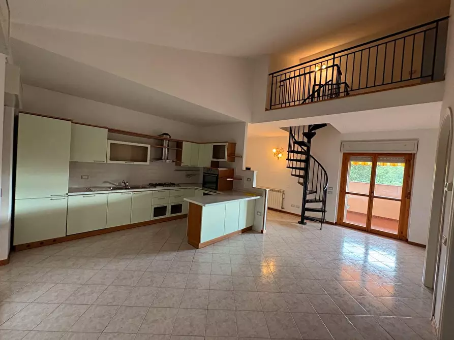 Immagine 1 di Appartamento in vendita  a Monteriggioni