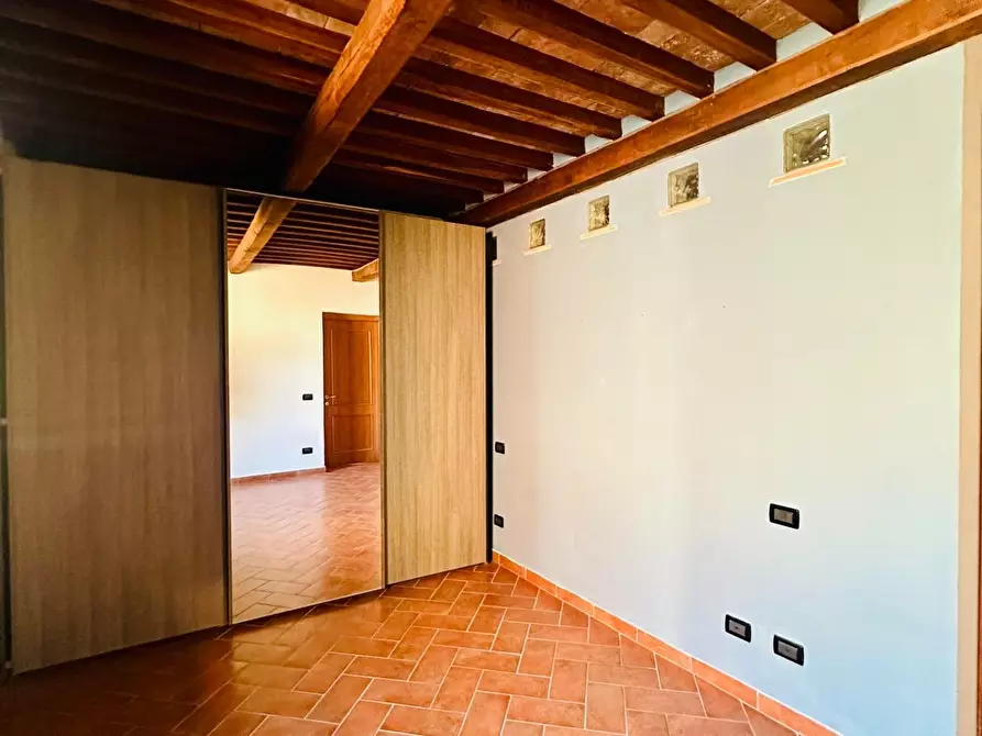 Immagine 17 di Appartamento in vendita  a Cascina