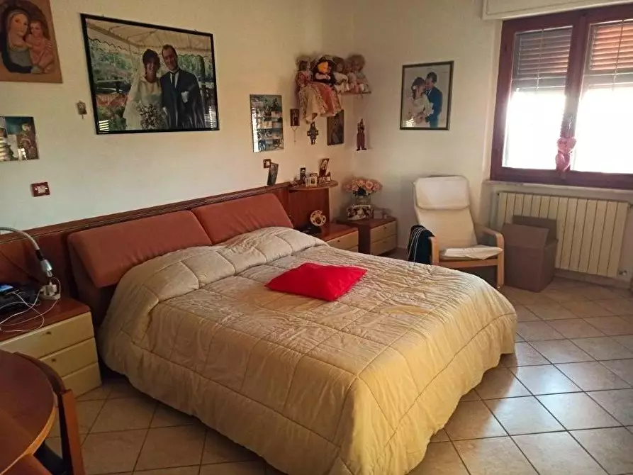 Immagine 12 di Casa bifamiliare in vendita  a Massa