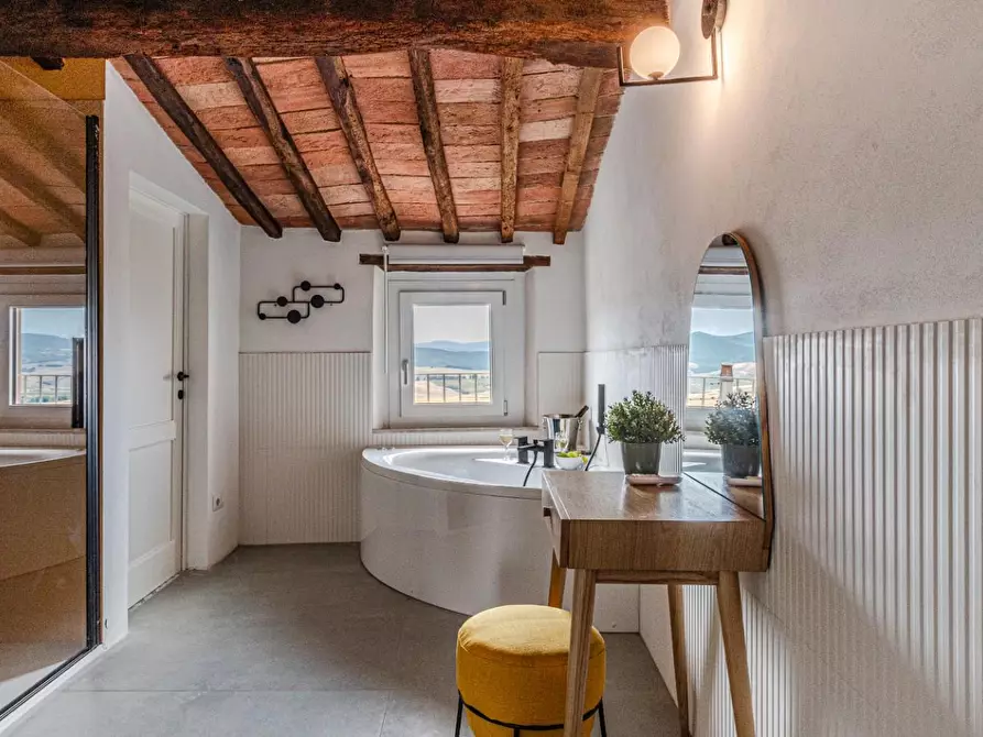 Immagine 29 di Appartamento in vendita  a Lajatico