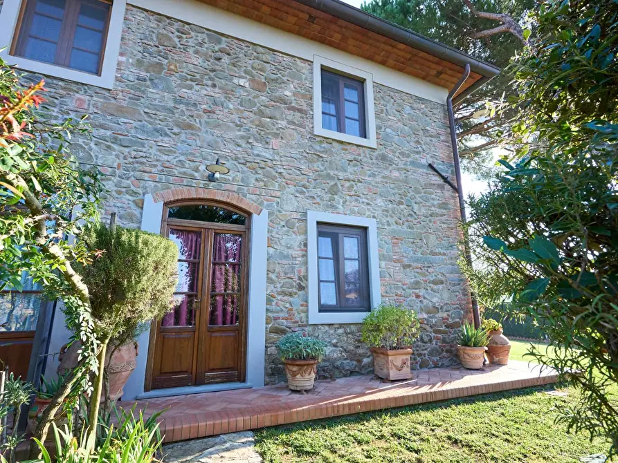 Immagine 18 di Rustico / casale in vendita  a Vinci