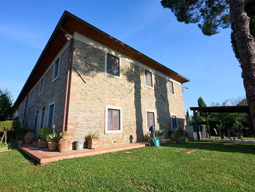 Immagine 17 di Rustico / casale in vendita  a Vinci