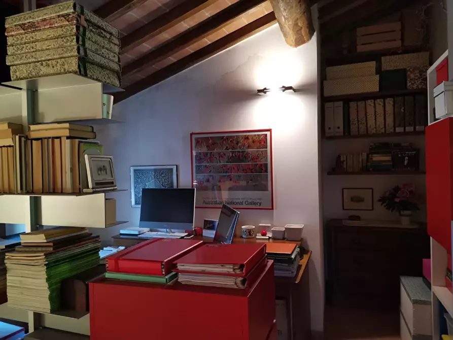 Immagine 33 di Casa colonica in vendita  a Poggibonsi