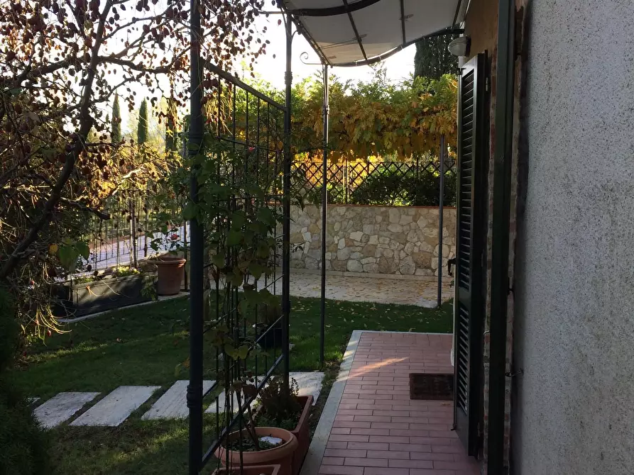 Immagine 7 di Casa colonica in vendita  a Poggibonsi