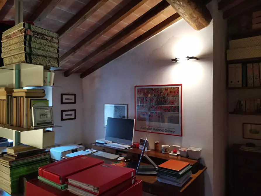 Immagine 32 di Casa colonica in vendita  a Poggibonsi