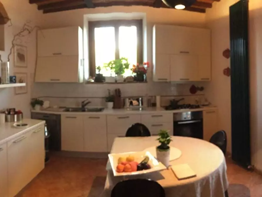 Immagine 10 di Casa colonica in vendita  a Poggibonsi