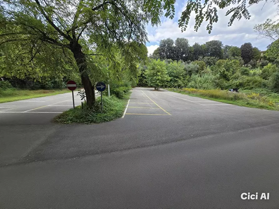 Immagine 6 di Appartamento in vendita  a Siena