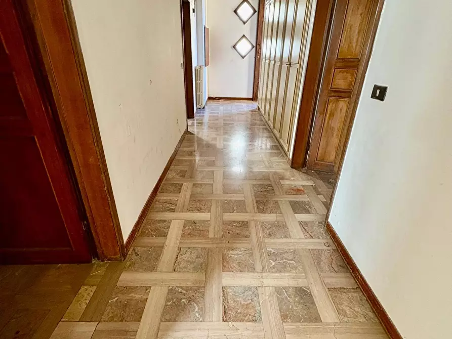 Immagine 10 di Appartamento in vendita  a Empoli