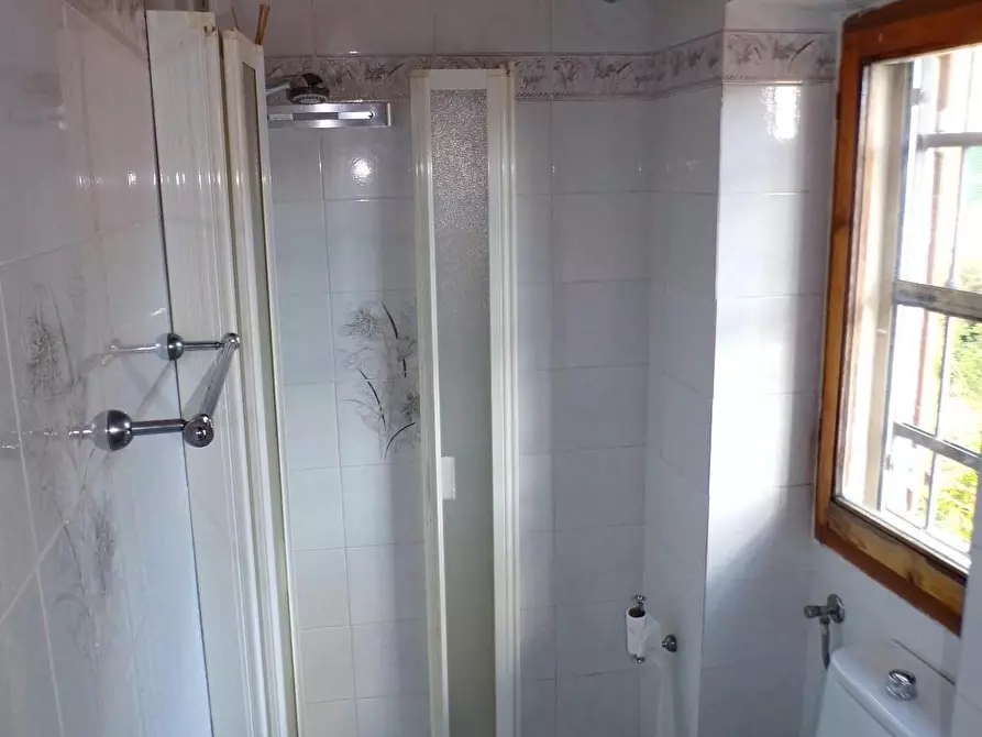 Immagine 16 di Terratetto in affitto  a Calci