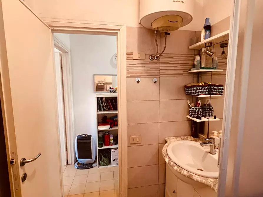 Immagine 12 di Appartamento in vendita  a Cecina