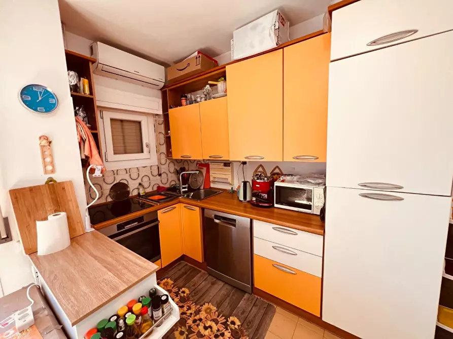 Immagine 3 di Appartamento in vendita  a Cecina