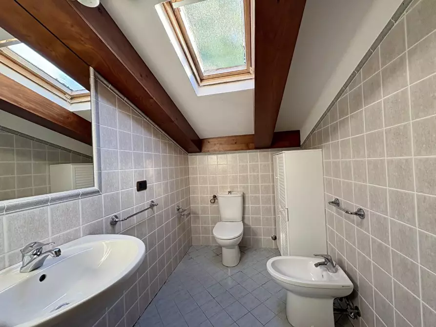 Immagine 23 di Villa in vendita  a Montaione