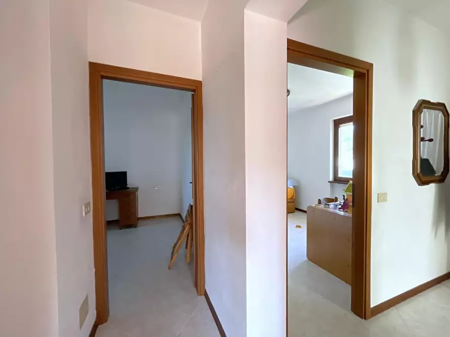 Immagine 16 di Casa trifamiliare in vendita  a Massarosa