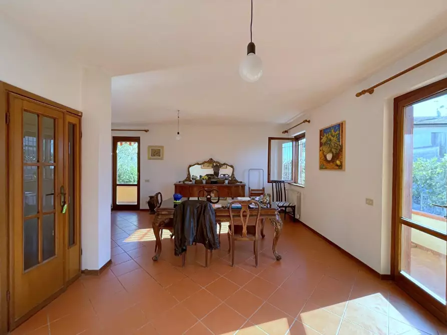 Immagine 3 di Casa trifamiliare in vendita  a Massarosa