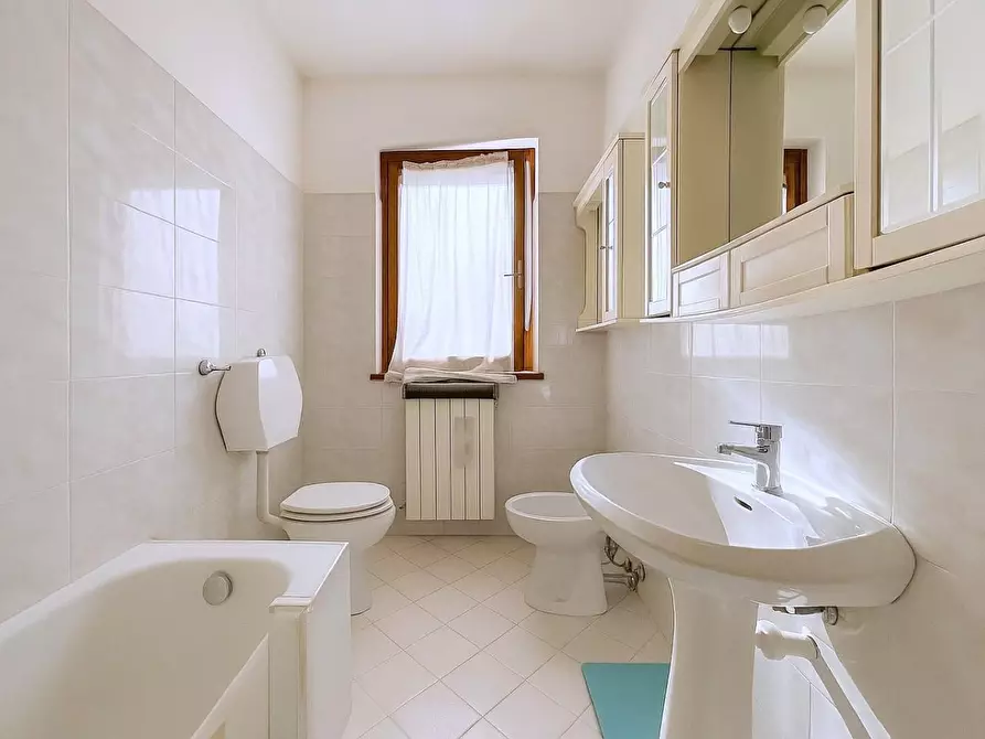 Immagine 24 di Casa trifamiliare in vendita  a Massarosa