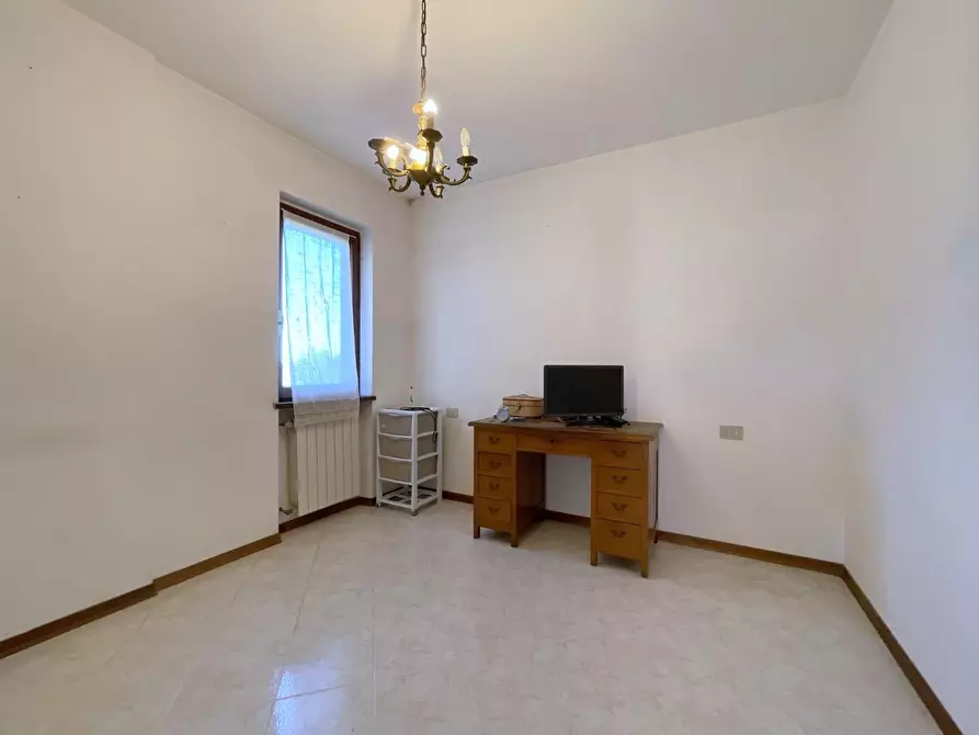 Immagine 17 di Casa trifamiliare in vendita  a Massarosa