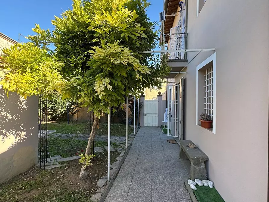 Immagine 22 di Terratetto in vendita  a Cascina