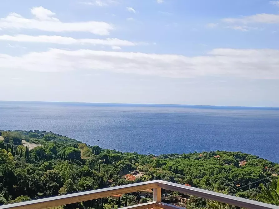 Immagine 17 di Appartamento in vendita  a Capoliveri