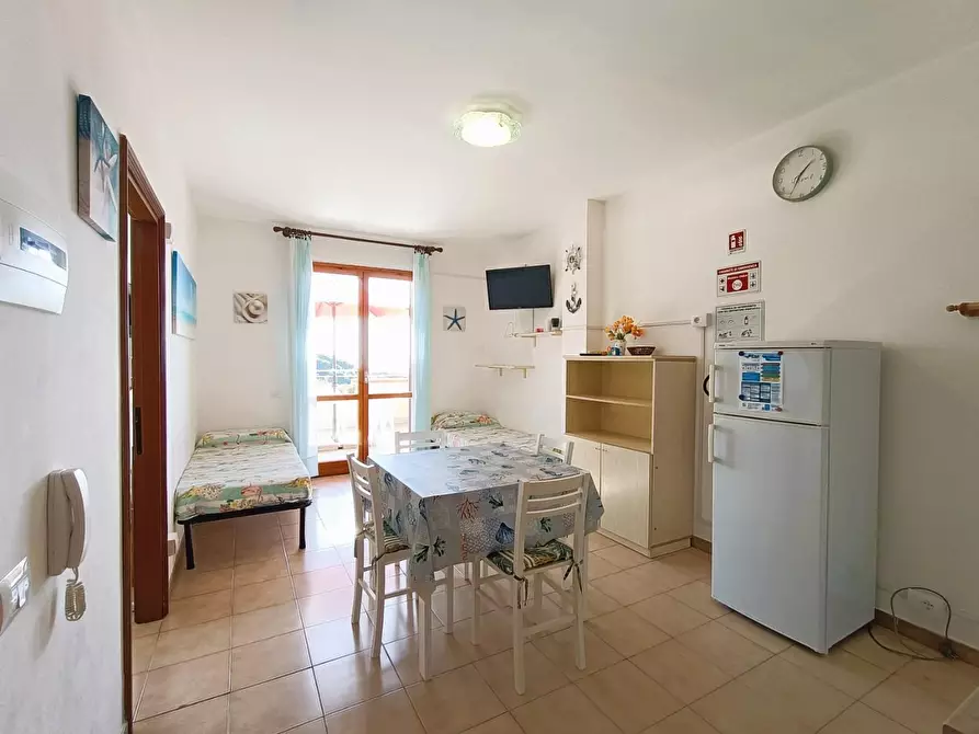 Immagine 3 di Appartamento in vendita  a Capoliveri