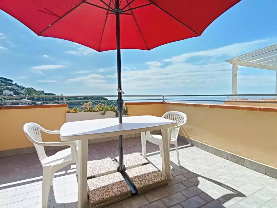 Immagine 12 di Appartamento in vendita  a Capoliveri