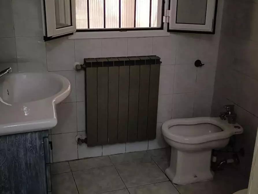 Immagine 23 di Appartamento in affitto  a Livorno