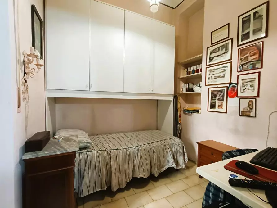 Immagine 11 di Appartamento in vendita  a Pisa