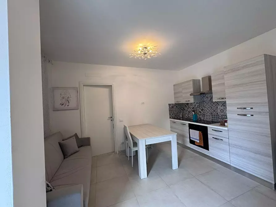 Immagine 3 di Appartamento in vendita  a Carrara