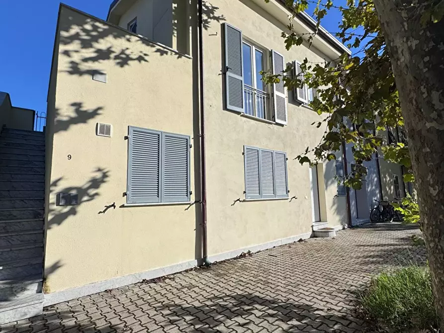 Immagine 21 di Appartamento in vendita  a Carrara