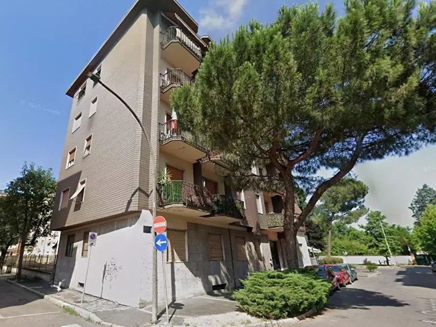 Immagine 2 di Ufficio in vendita  a Cerro Maggiore