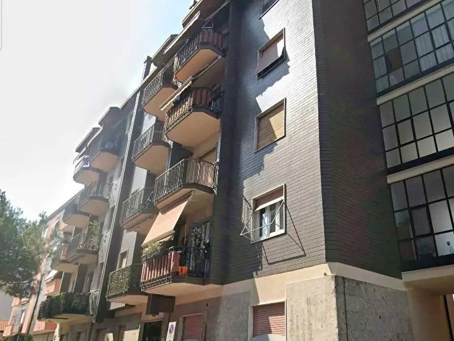 Immagine 1 di Ufficio in vendita  a Cerro Maggiore