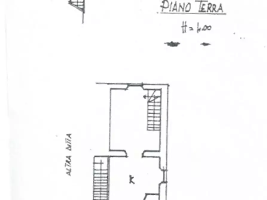 Immagine 1 di Casa semindipendente in vendita  a Carrara