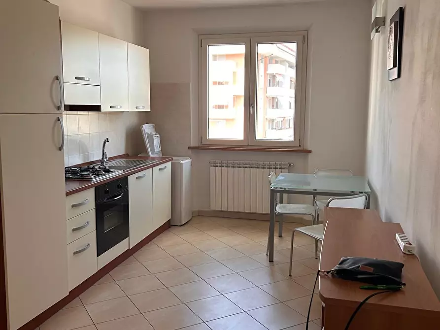 Immagine 1 di Appartamento in vendita  a Viareggio