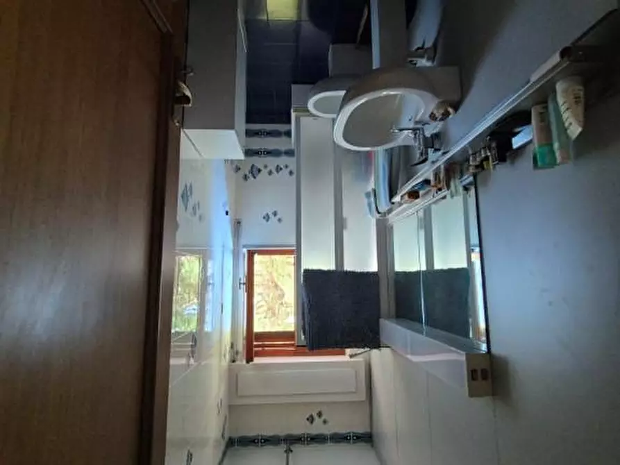 Immagine 10 di Appartamento in vendita  a Siena