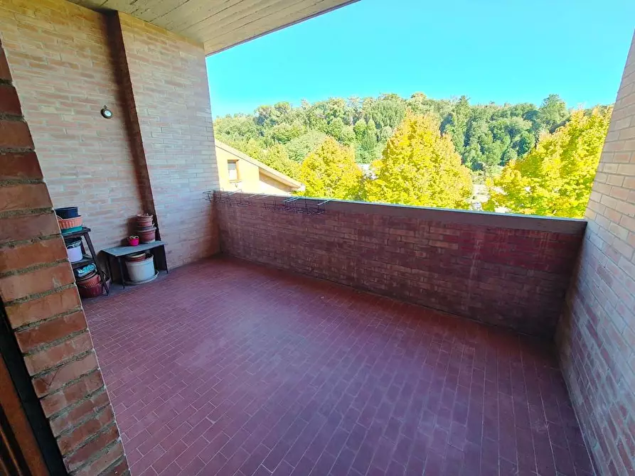 Immagine 3 di Appartamento in vendita  a Siena