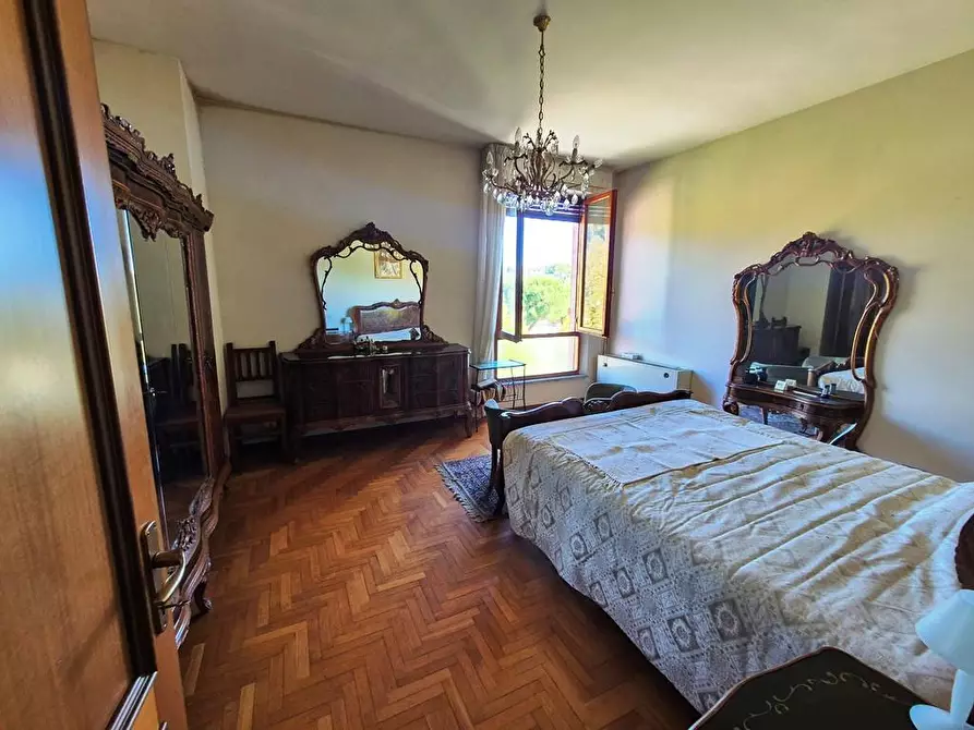 Immagine 12 di Appartamento in vendita  a Siena