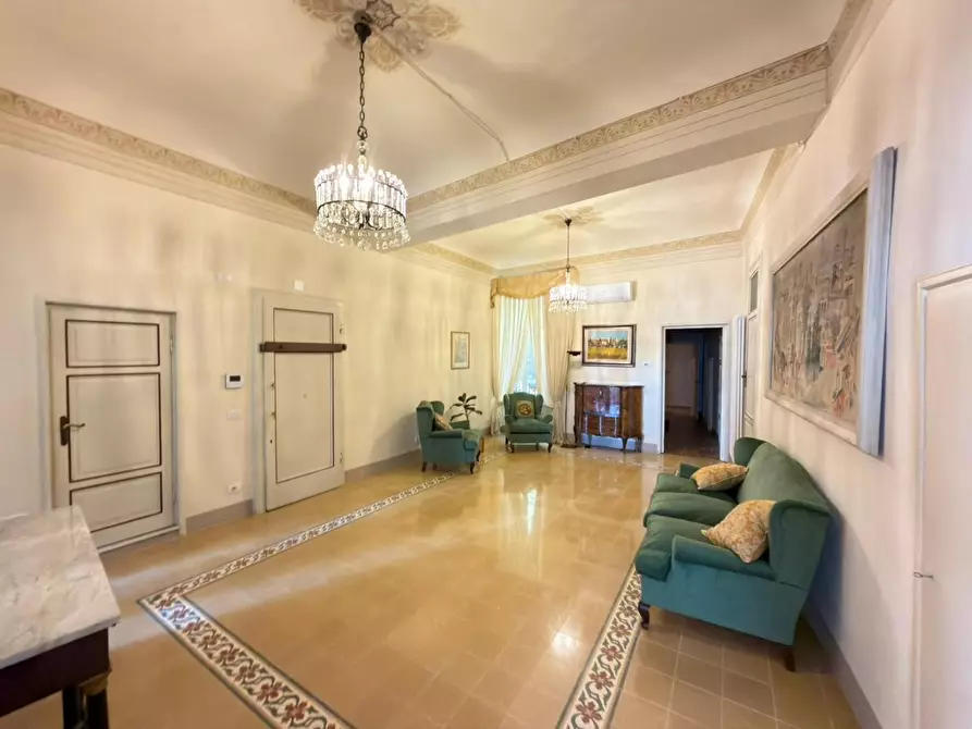 Immagine 4 di Appartamento in affitto  a Lucca