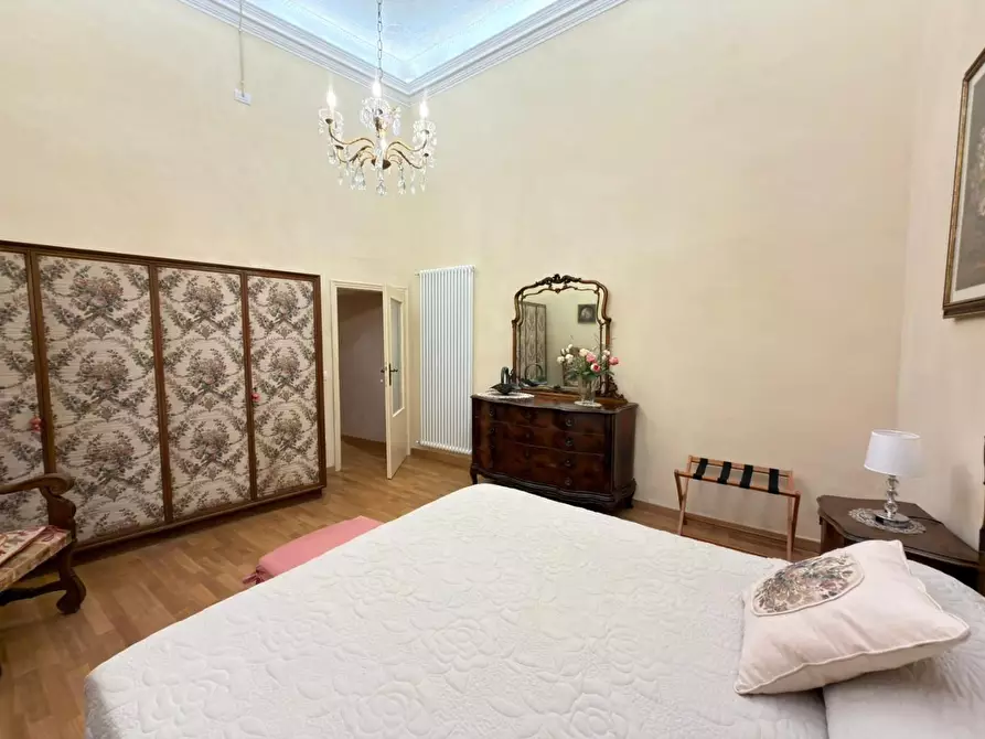 Immagine 18 di Appartamento in affitto  a Lucca