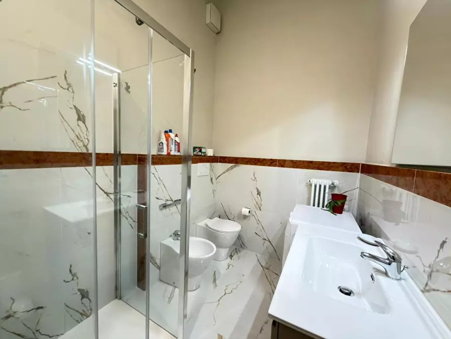 Immagine 32 di Appartamento in affitto  a Lucca