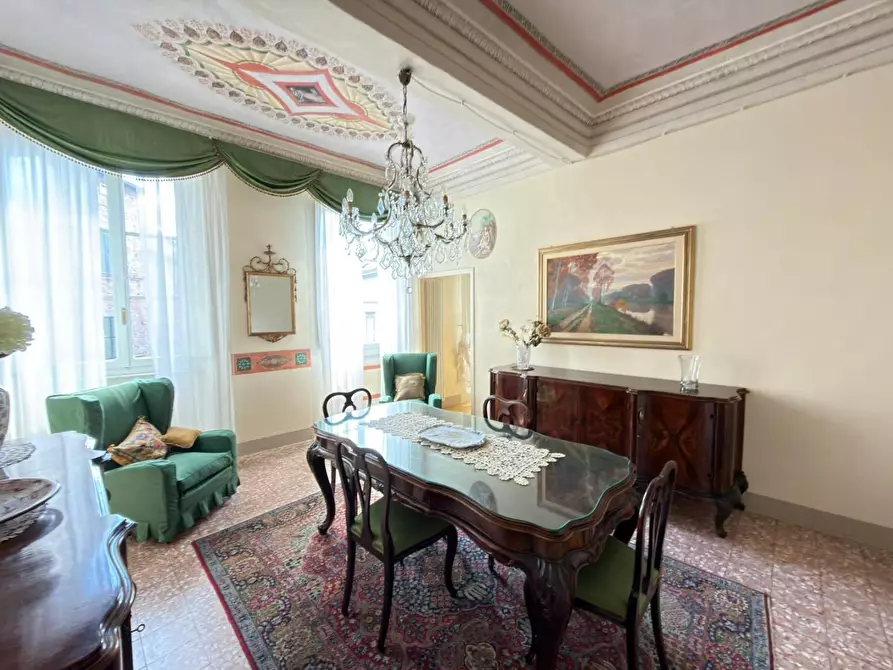 Immagine 13 di Appartamento in affitto  a Lucca