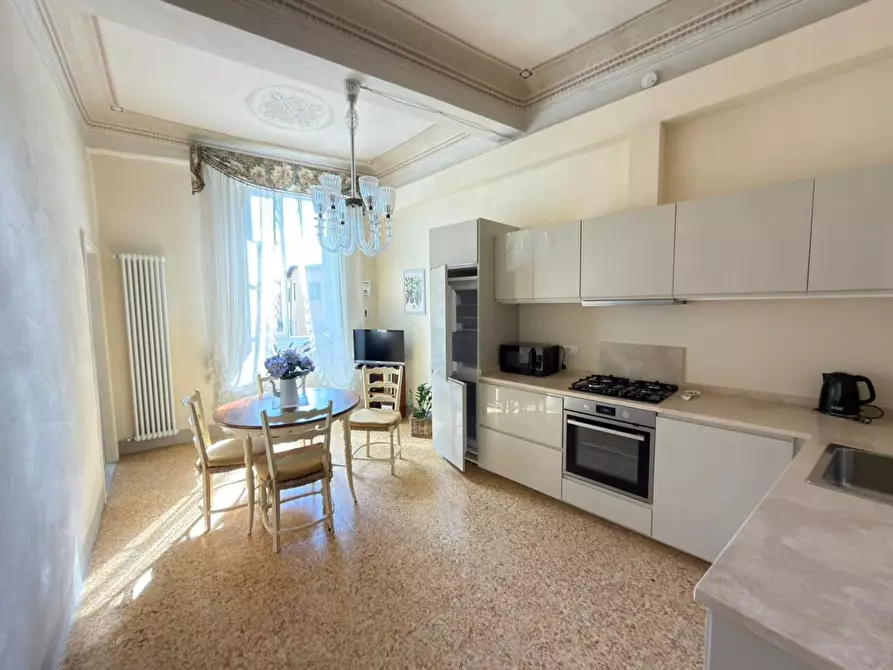 Immagine 8 di Appartamento in affitto  a Lucca