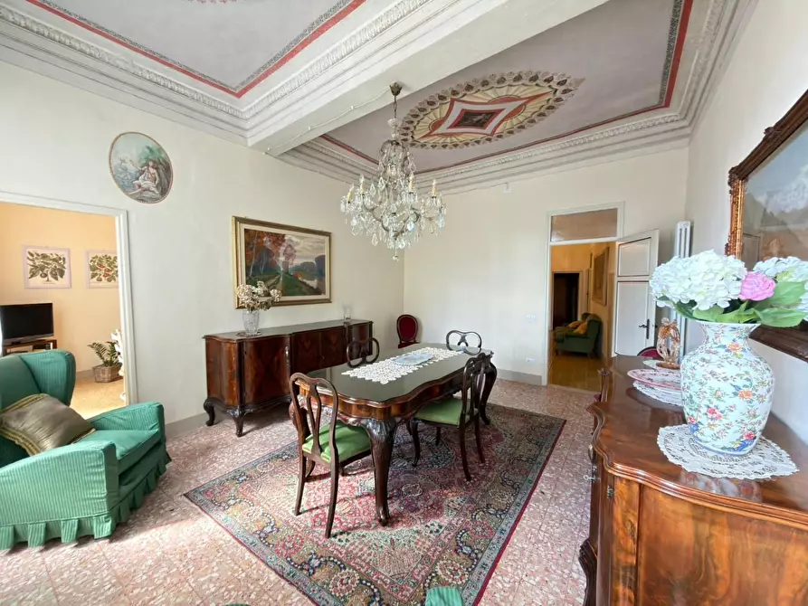 Immagine 15 di Appartamento in affitto  a Lucca