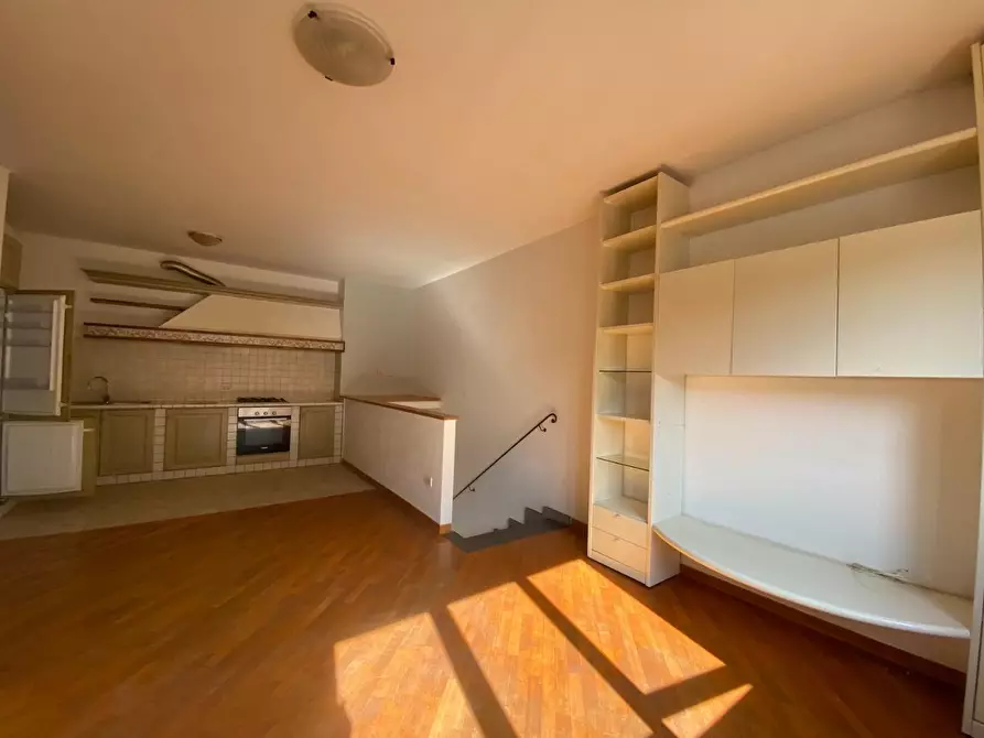 Immagine 3 di Appartamento in vendita  a Capraia E Limite