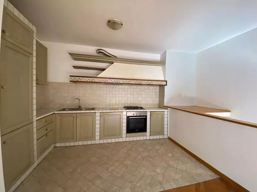 Immagine 14 di Appartamento in vendita  a Capraia E Limite