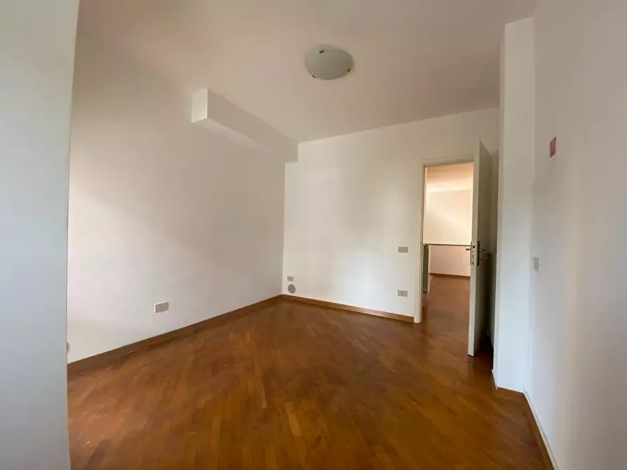 Immagine 9 di Appartamento in vendita  a Capraia E Limite