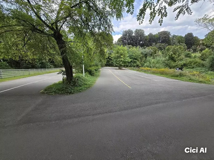 Immagine 4 di Appartamento in vendita  a Siena