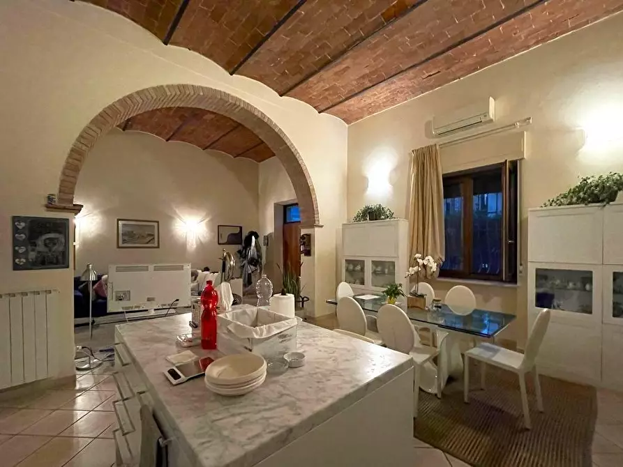 Immagine 2 di Appartamento in vendita  a Seravezza