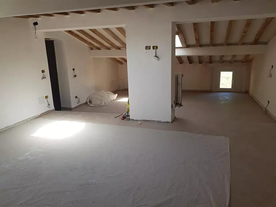 Immagine 15 di Appartamento in vendita  a Calci