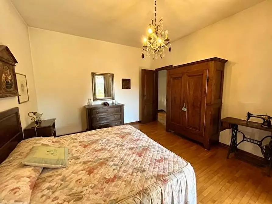 Immagine 16 di Casa bifamiliare in vendita  a Camaiore