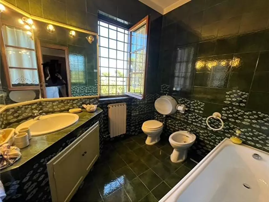 Immagine 14 di Casa bifamiliare in vendita  a Camaiore